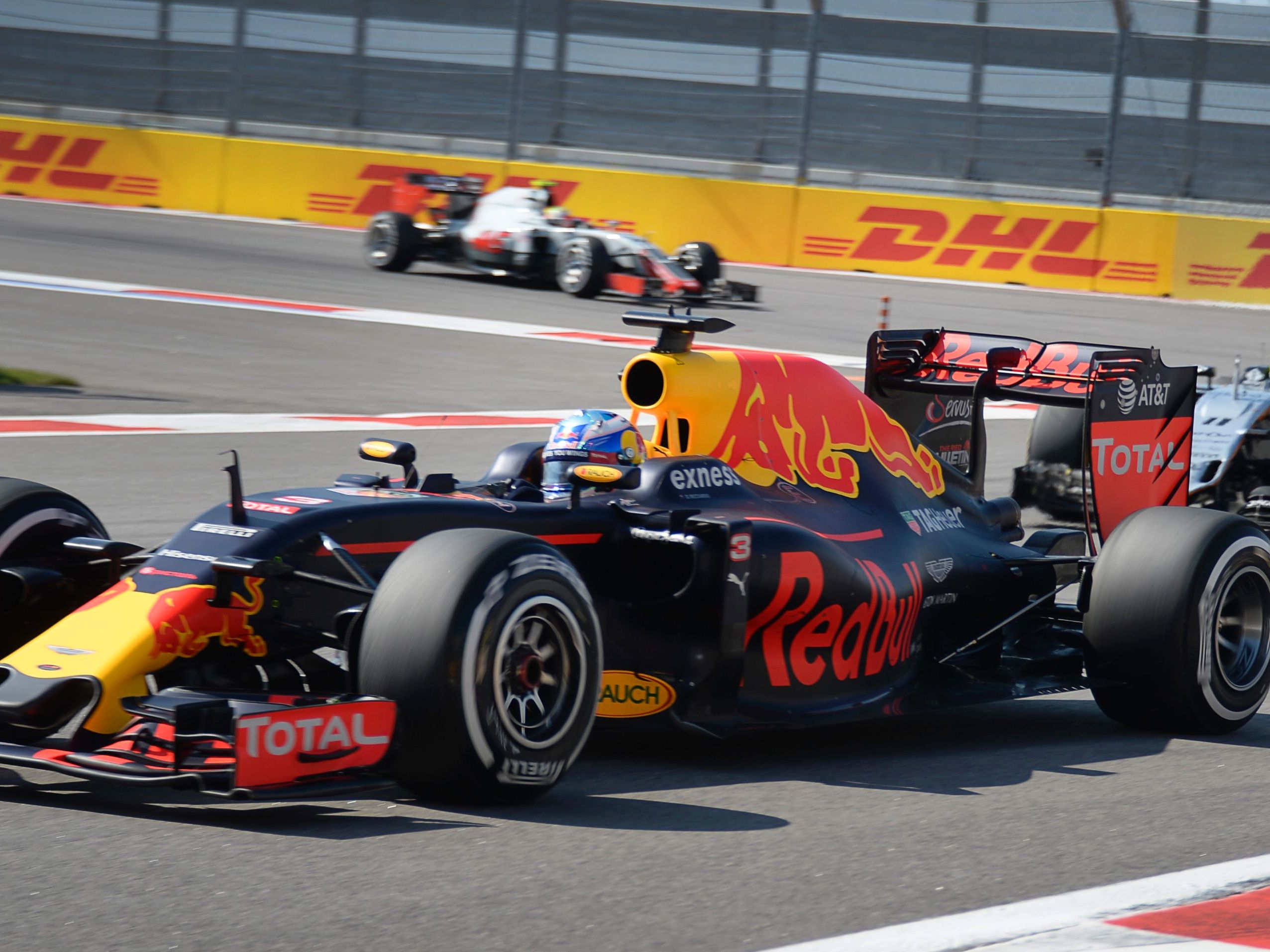 Besser als nichts, heißt es von Red Bull zur neuen Motorenregelung. Besser als nichts, heißt es von Red Bull zur neuen Motorenregelung.