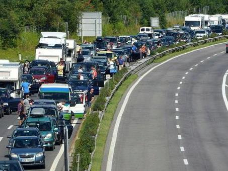 Große Verzögerungen für Autofahrer in Oberösterreich Richtung Salzburg.