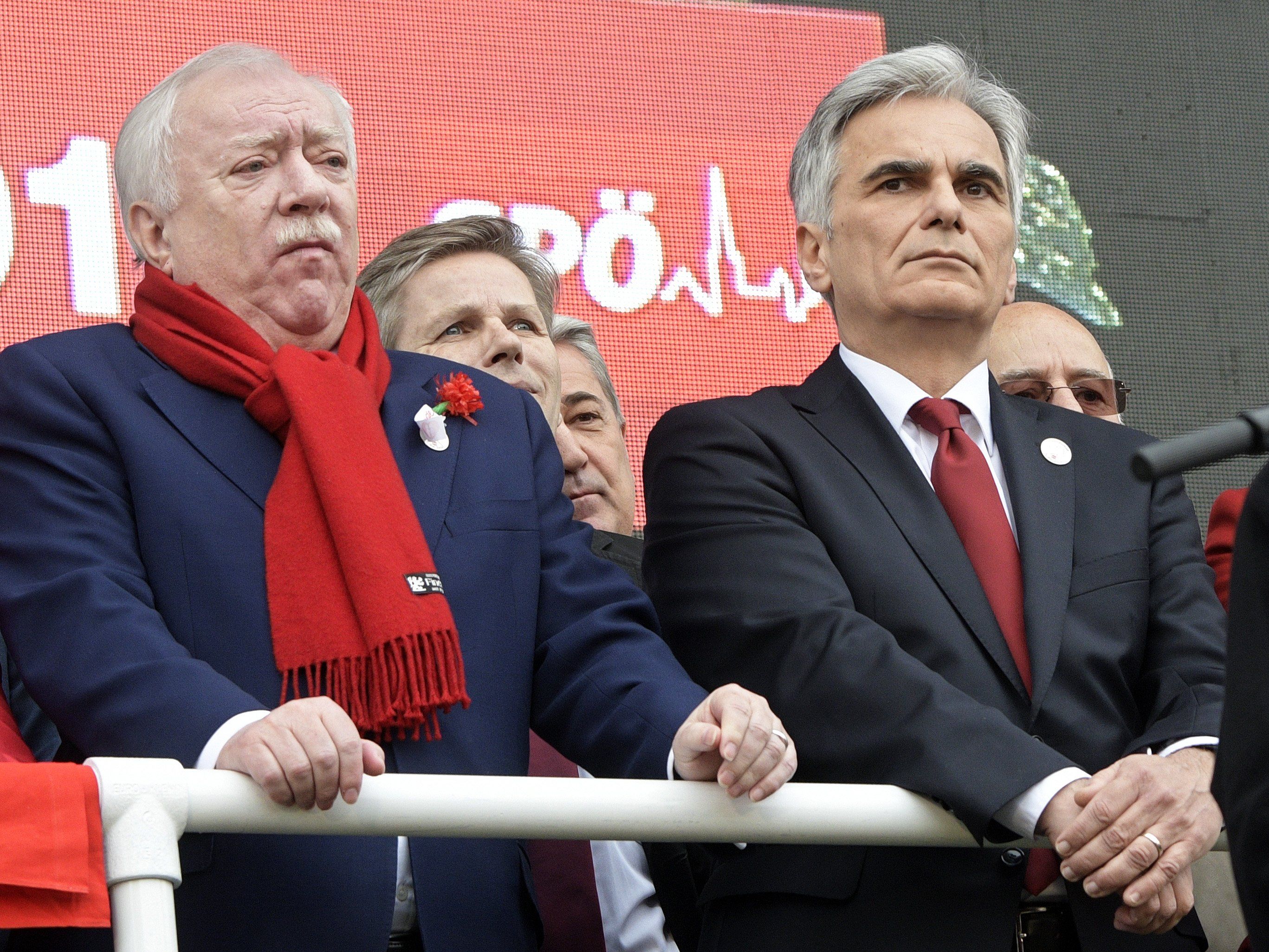 Wiener Bürgermeister Michael Häupl und Bundeskanzler Werner Faymann. Wiener Bürgermeister Michael Häupl und Bundeskanzler Werner Faymann.