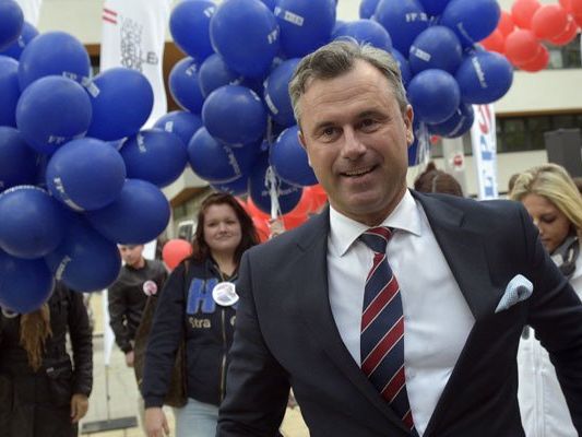 Die Offensive gegen Rechts ruft zur Demo gegen Norbert Hofer als Bundespräsident auf.