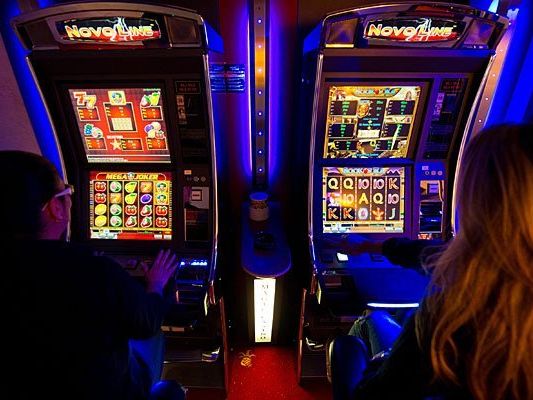 Trotz Verboten befinden sich in den Bundesländern noch illegale "Spielhöllen" Trotz Verboten befinden sich in den Bundesländern noch illegale "Spielhöllen"