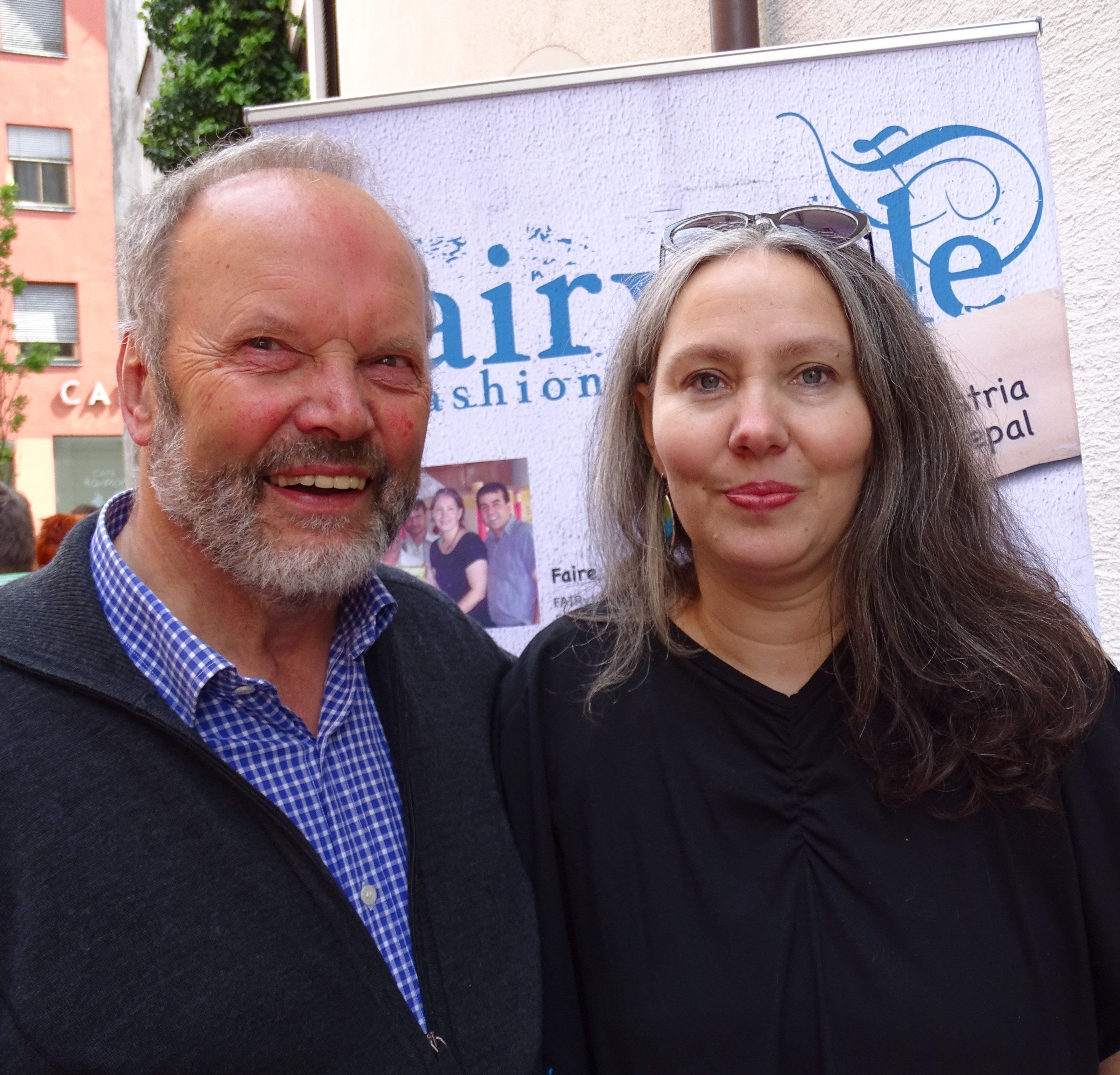 Obmann August Huemer und „Fairytale Fashion“-Gründerin Ingrid Gumplmaier-Grandl freuten sich über den Erfolg der Modenschau. Obmann August Huemer und „Fairytale Fashion“-Gründerin Ingrid Gumplmaier-Grandl freuten sich über den Erfolg der Modenschau.