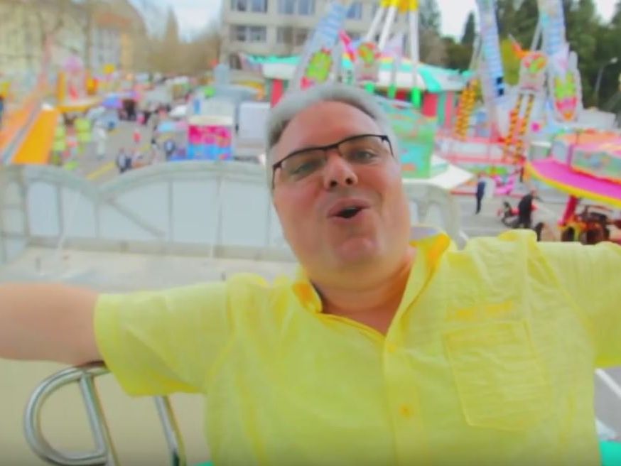 In seinem Hit "Äs isch Chilbi Ziit" singt Marcel Rohner über die Kilbi. In seinem Hit "Äs isch Chilbi Ziit" singt Marcel Rohner über die Kilbi.