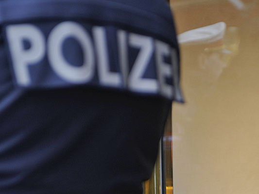 Der Freigänger hatte sich als Polizist ausgegeben.