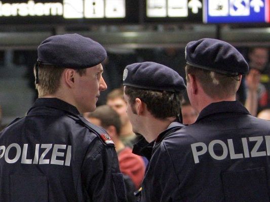 Erneut ein Polizeieinsatz beim Praterstern.