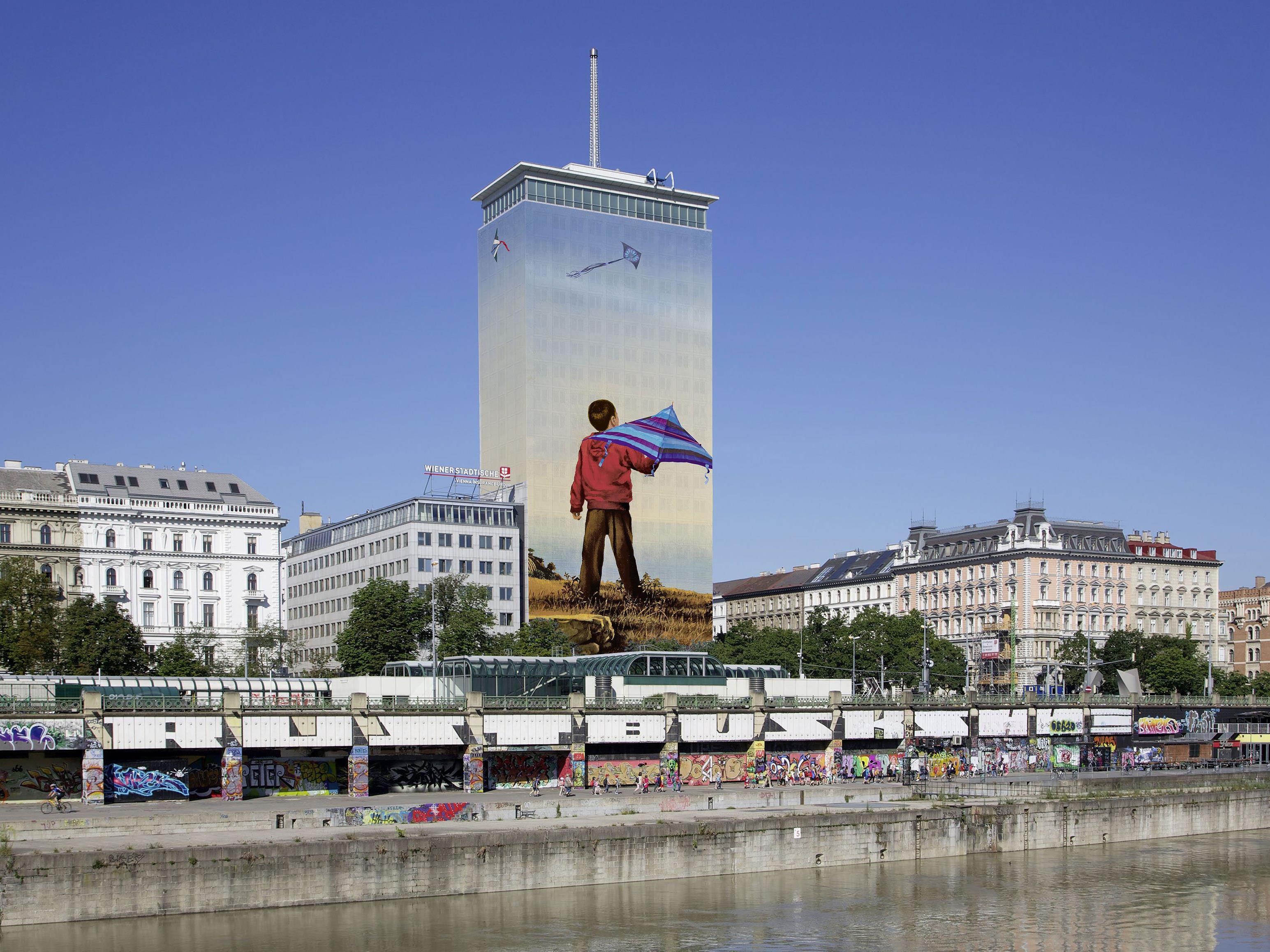 2016 wird die Fassade des Ringturms mit "Sorgenfrei" von Ivan Exner verhüllt.