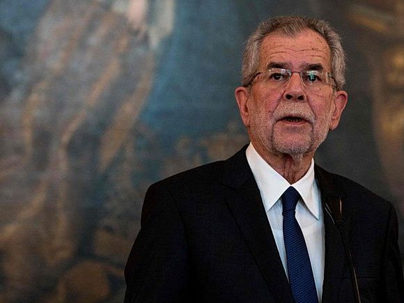 Der designierte Bundespräsident Alexander van der Bellen traf auf seinen ersten Staatsgast Der designierte Bundespräsident Alexander van der Bellen traf auf seinen ersten Staatsgast