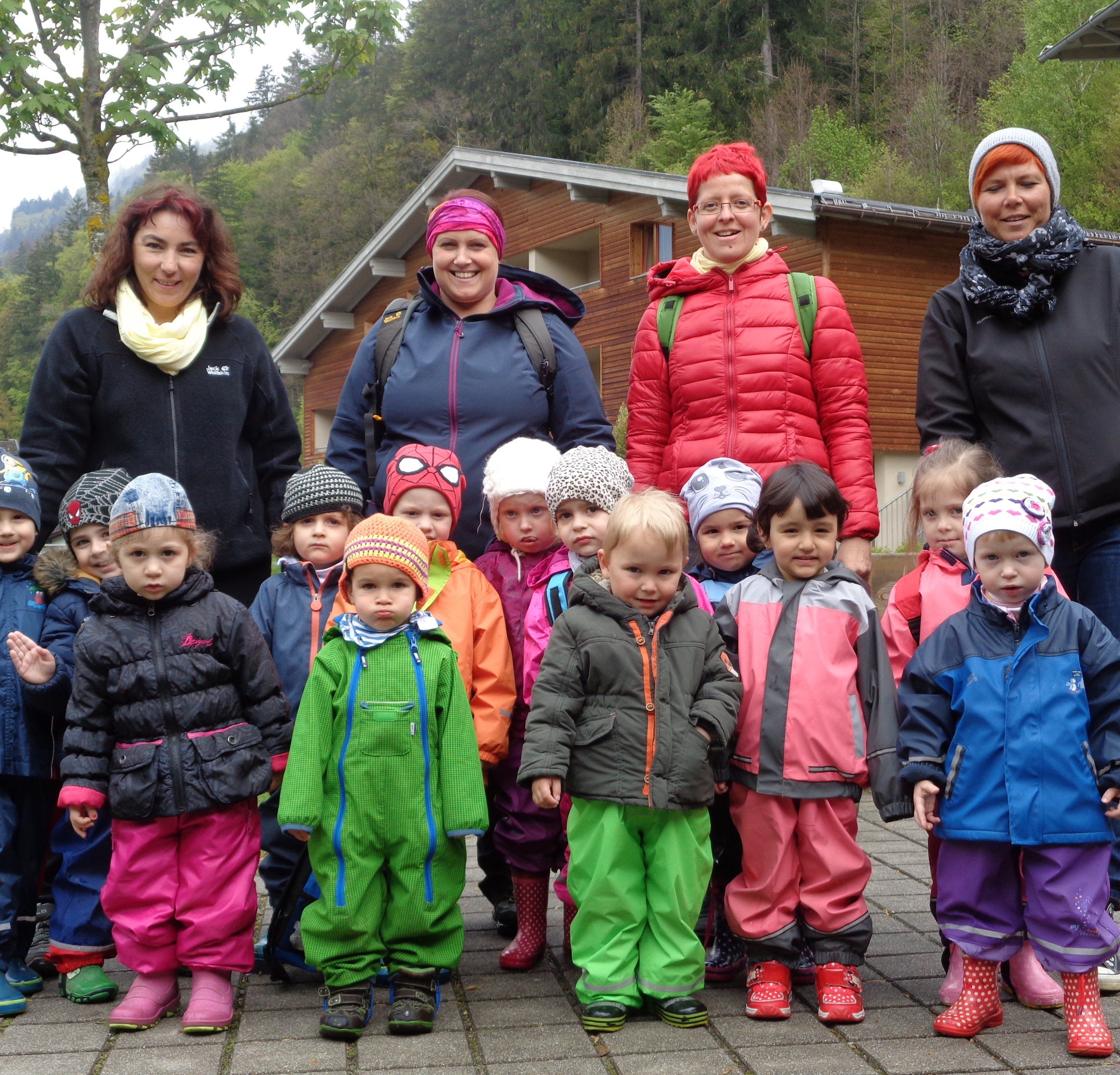 Ausflug der Kleinkindergruppe vom Kinderhaus "MÜCKE" ins JUFA Gantschier Ausflug der Kleinkindergruppe vom Kinderhaus "MÜCKE" ins JUFA Gantschier