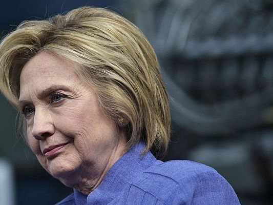 Clinton wurde über den Tod von Gaddafis Ölchef in Wien informiert Clinton wurde über den Tod von Gaddafis Ölchef in Wien informiert