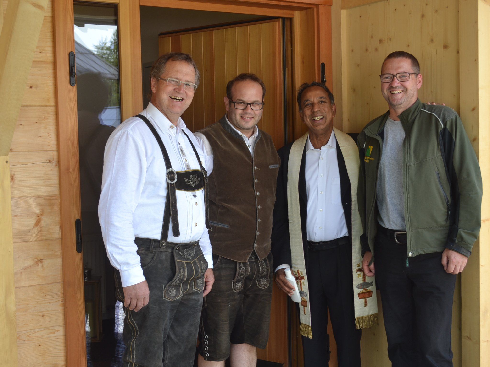 Obmann Josef Latzer, Wirt Simon Stöckl, Pfarrer Joy-Peter Thattakath und GF Siegbert Terzer. Obmann Josef Latzer, Wirt Simon Stöckl, Pfarrer Joy-Peter Thattakath und GF Siegbert Terzer.
