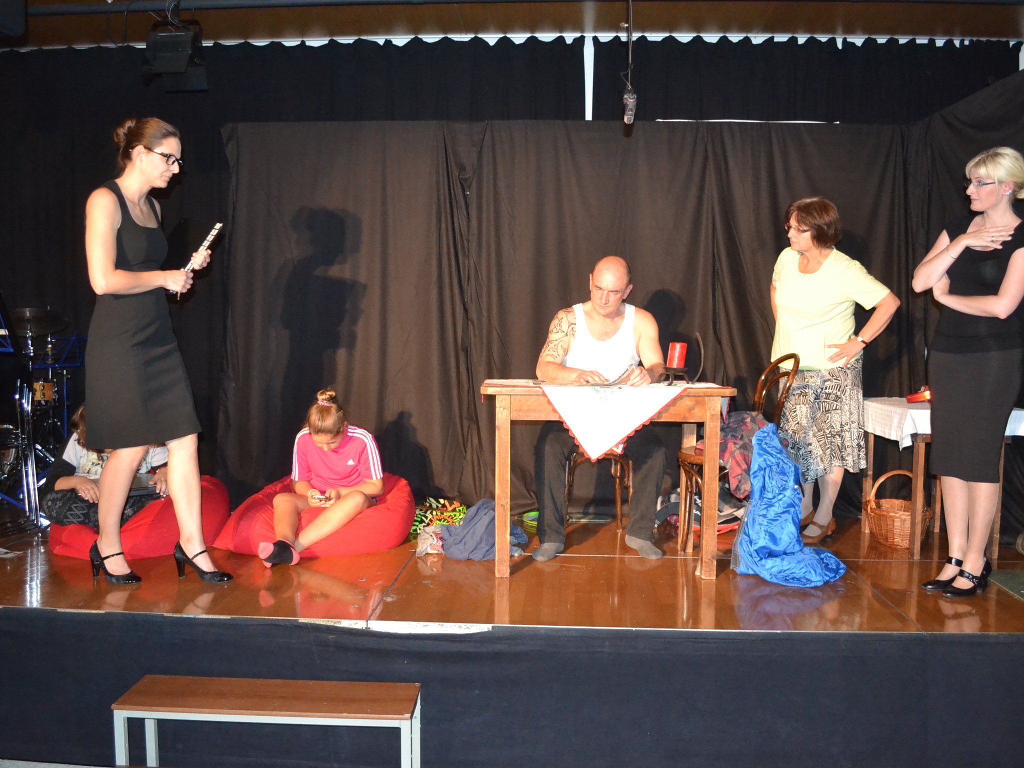 Die Sketche-Abende der Theatergruppe Nenzing kommen sehr gut an. Die Sketche-Abende der Theatergruppe Nenzing kommen sehr gut an.