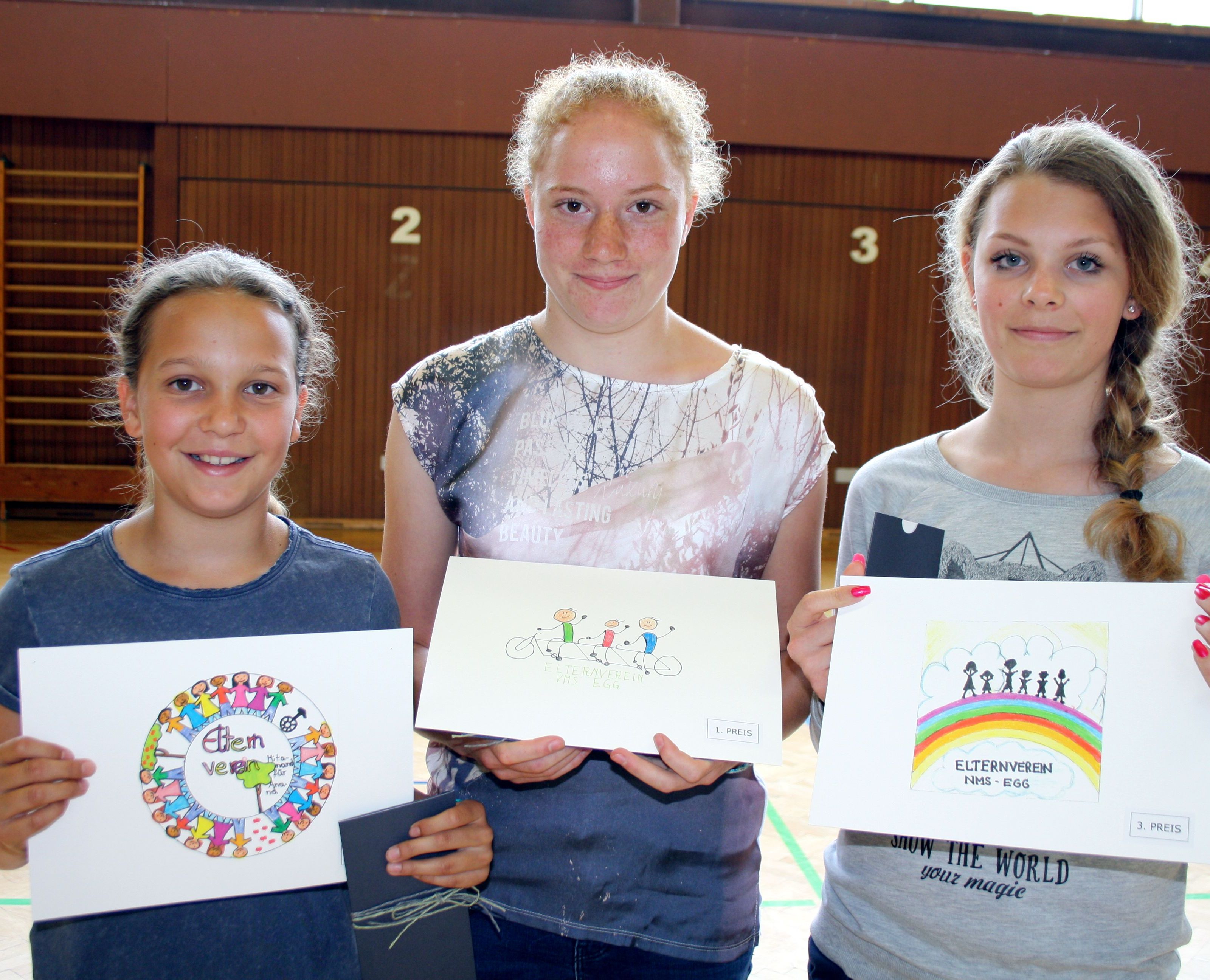 Die drei Erstplatzierten mit Siegerin Veronika Bär in der Mitte. Die drei Erstplatzierten mit Siegerin Veronika Bär in der Mitte.