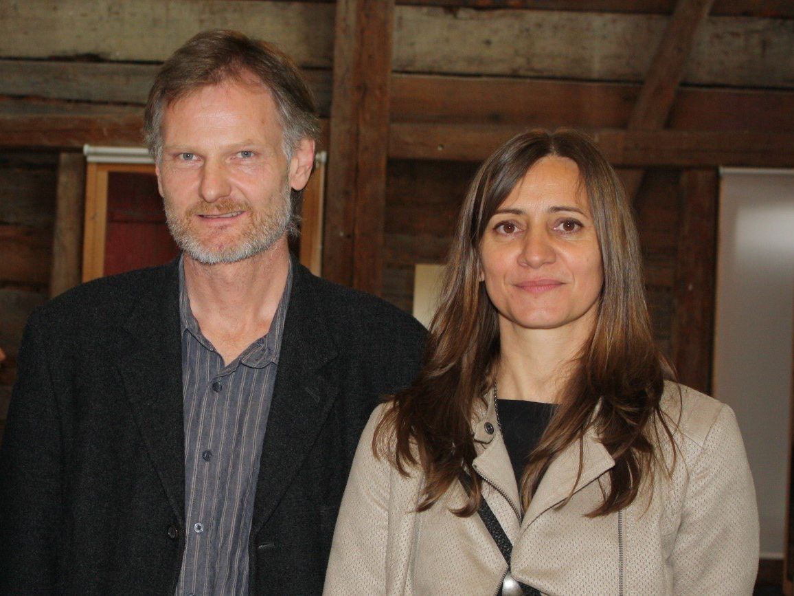 Künstlerin Heide C. Heimböck und Vernissageredner MMag. Kurt Bereuter. Künstlerin Heide C. Heimböck und Vernissageredner MMag. Kurt Bereuter.