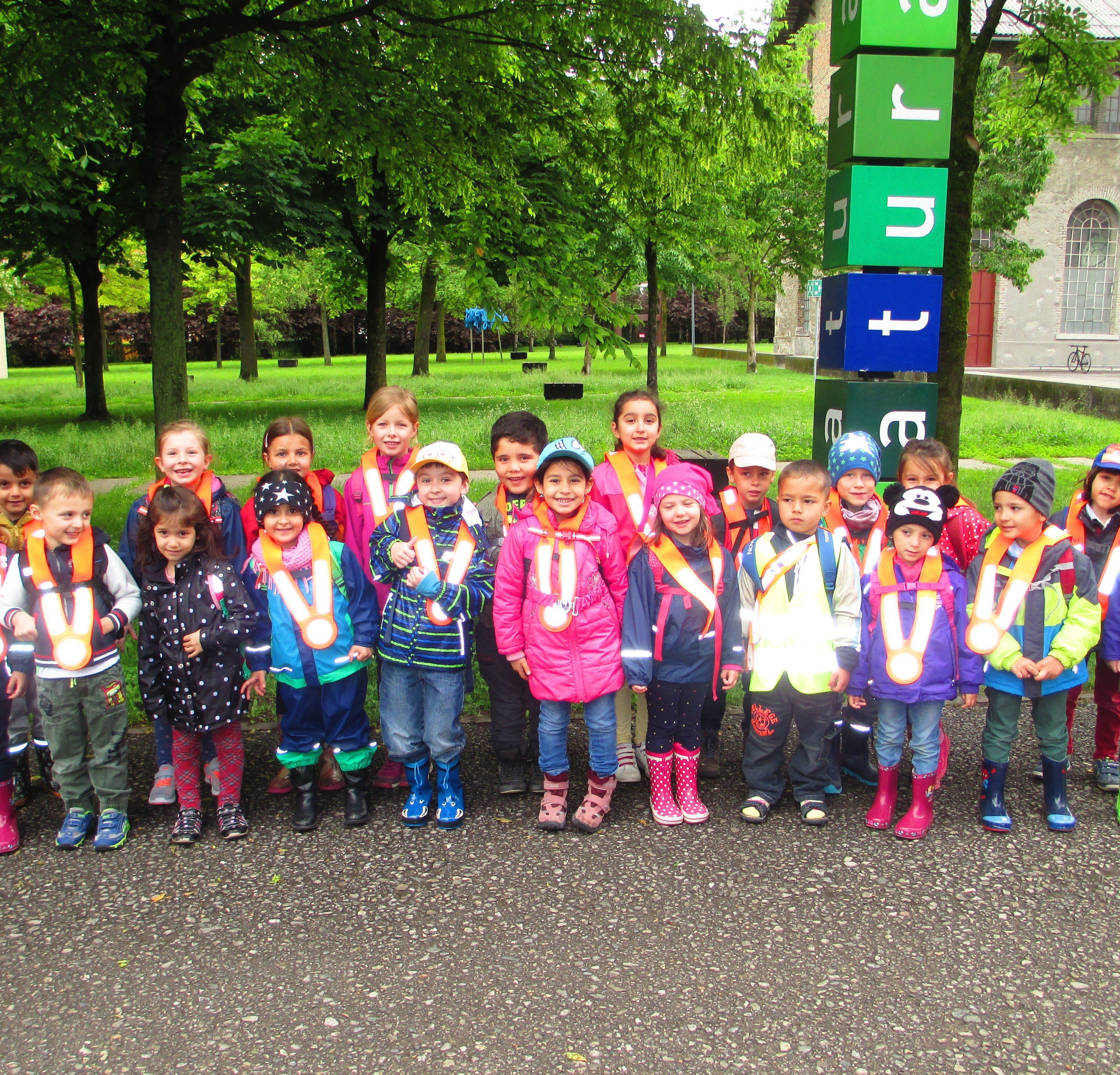 Die Kindergartenkinder der Rabengruppe fanden den Besuch in die Inatura sehr aufregend Die Kindergartenkinder der Rabengruppe fanden den Besuch in die Inatura sehr aufregend