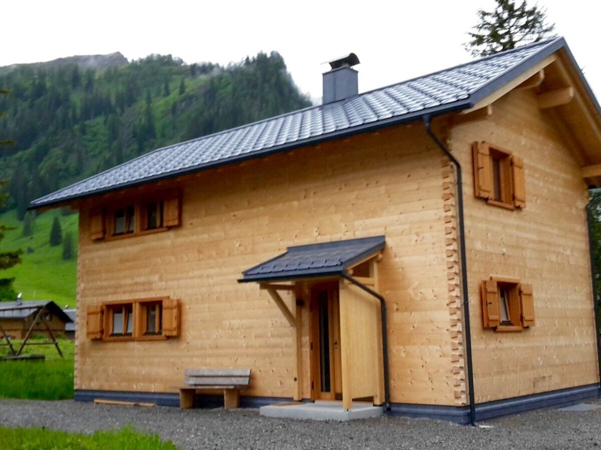 Die Agrargemeinschaft Nenzing investierte unter anderem in eine Personalhaus im Nenzinger Himmel. Die Agrargemeinschaft Nenzing investierte unter anderem in eine Personalhaus im Nenzinger Himmel.