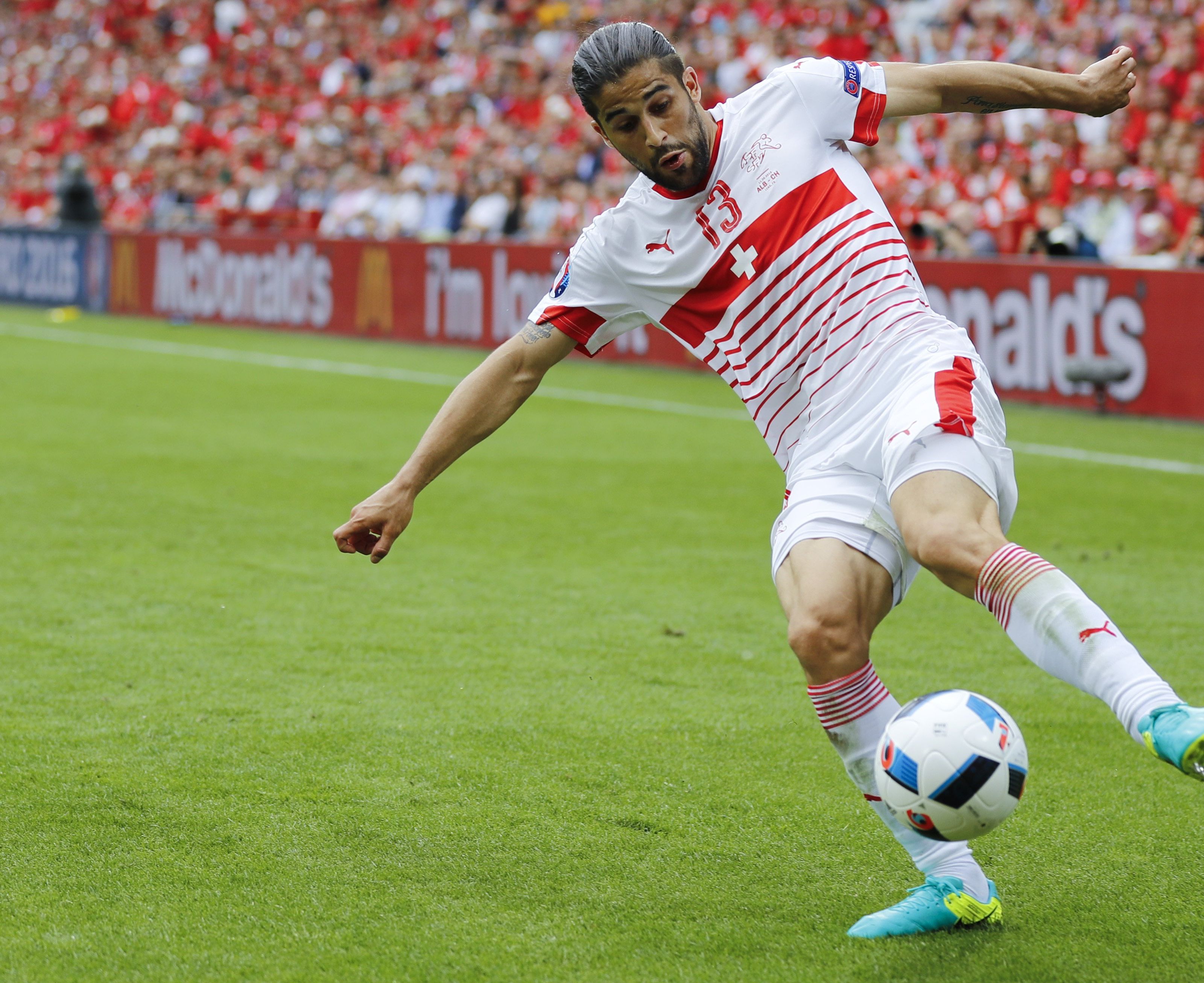 Rumänien trifft in Runde zwei der EM-Gruppe A auf die Schweiz. Rumänien trifft in Runde zwei der EM-Gruppe A auf die Schweiz.
