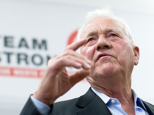 Frank Stronach (83) wird vermutlich sein Team Stronach verlassen Frank Stronach (83) wird vermutlich sein Team Stronach verlassen