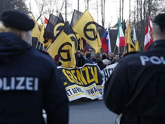 Die Identitären demonstrieren am Samstag in Wien. Die Identitären demonstrieren am Samstag in Wien.