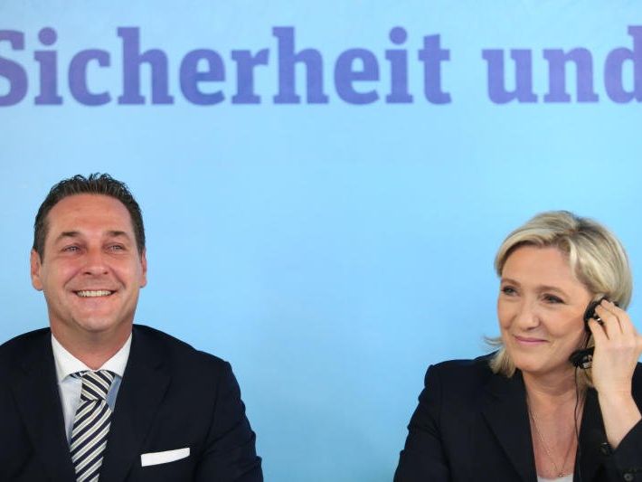 Zwei, die sich verstehen: Strache und Le Pen. Zwei, die sich verstehen: Strache und Le Pen.