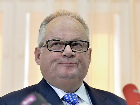Konrad wird mit Ende September aus seiner Funktion ausscheiden Konrad wird mit Ende September aus seiner Funktion ausscheiden