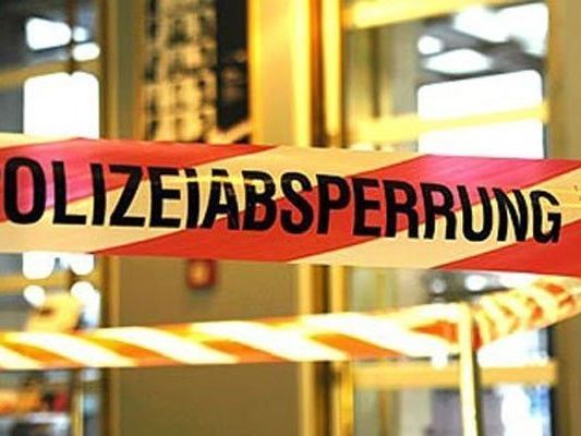 Das Ehepaar wurde bereits tot aufgefunden. Das Ehepaar wurde bereits tot aufgefunden.