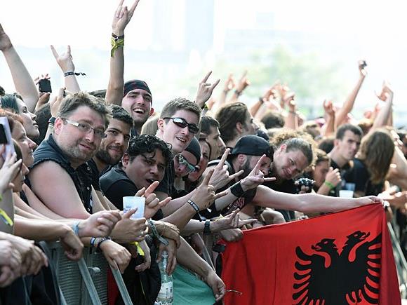 Besucher des Festivals "Rock in Vienna"