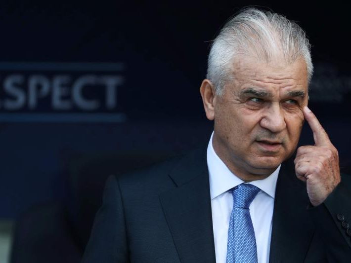 Anghel Iordanescu ist zurückgetreten. Anghel Iordanescu ist zurückgetreten.
