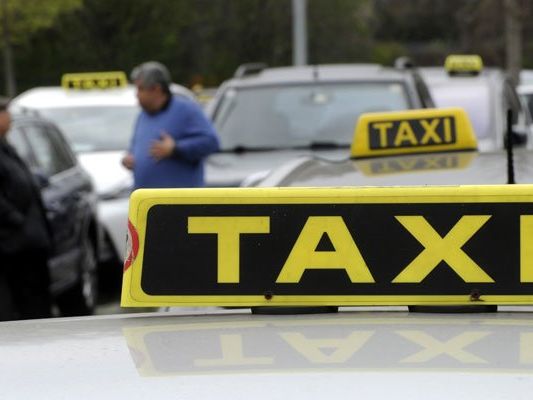 Hunderte Taxilizenzen sollen illegal ausgestellt worden sein Hunderte Taxilizenzen sollen illegal ausgestellt worden sein