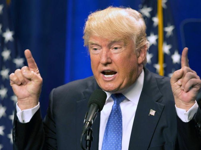 Clinton liege nun noch 11,6 Prozentpunkte vor dem Republikaner Clinton liege nun noch 11,6 Prozentpunkte vor dem Republikaner