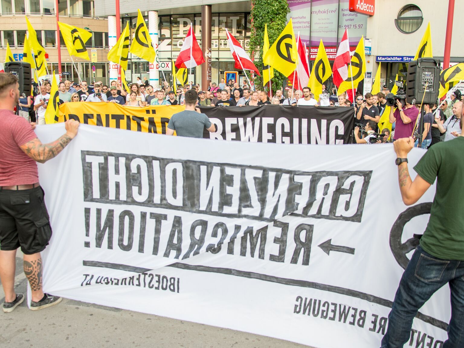 Bei der Identitären-Kundgebung in Wien. Bei der Identitären-Kundgebung in Wien.