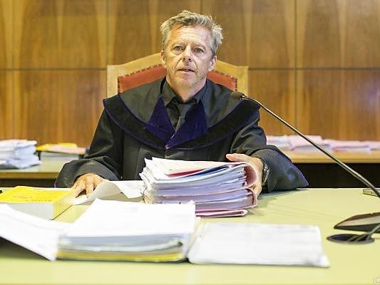 Richter Raimund Frei bei der Urteilsverkündung