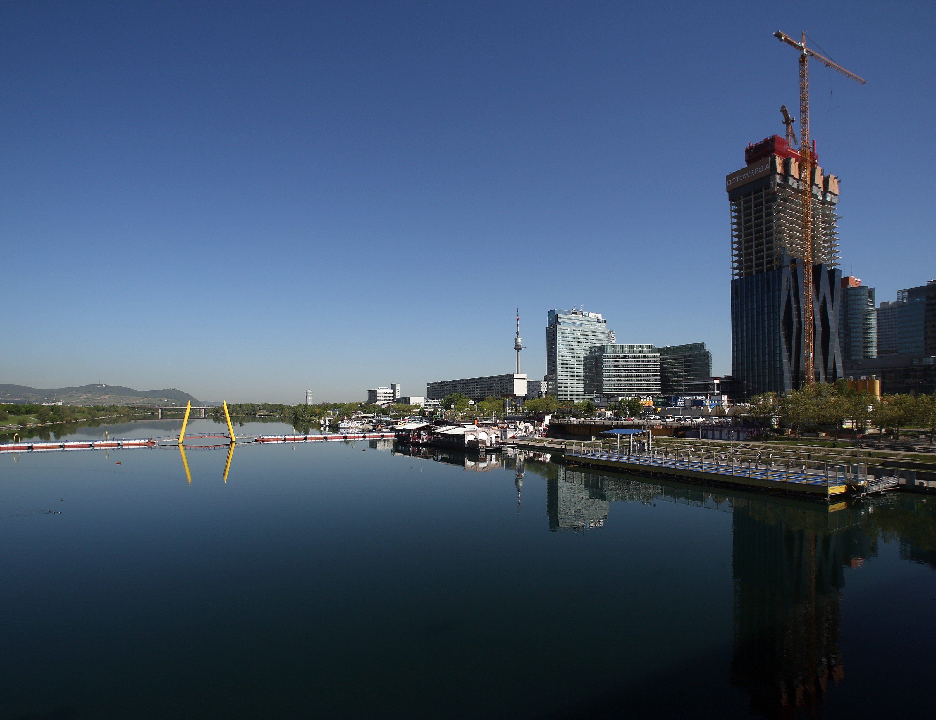Die Neue Donau in Wien. Die Neue Donau in Wien.