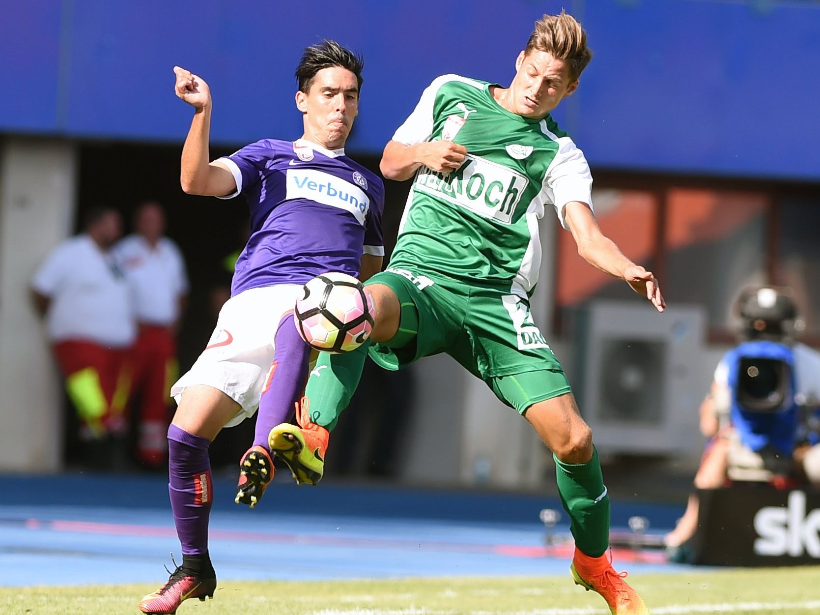 Austria Wien besiegte den SV Mattersburg mit 3:1 Austria Wien besiegte den SV Mattersburg mit 3:1