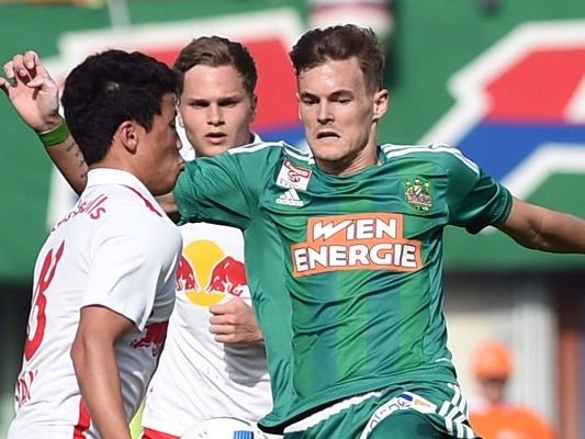 Stefan Stangl (r.) wird in Zukunft das Trikot der Salzburger tragen. Stefan Stangl (r.) wird in Zukunft das Trikot der Salzburger tragen.