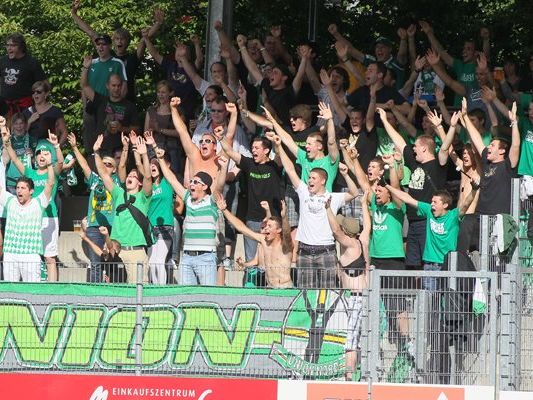 Austria Lustenau und der LASK haben sich im Spitzenspiel der ersten Runde der Fußball-Erste-Liga mit einem 1:1-Remis getrennt.