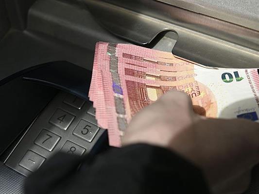 PVÖ fordert rasch Gesetz gegen die Bankomatgebühr