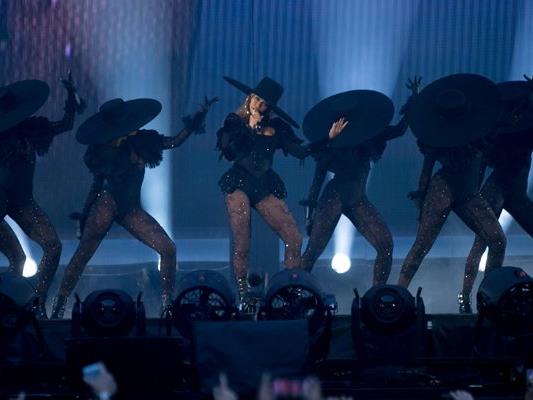 Beyoncé bei ihrem Auftritt im Wembley-Stadion. Aufgrund unseriöser Tickethändler im Internet blieben viele Plätze frei.