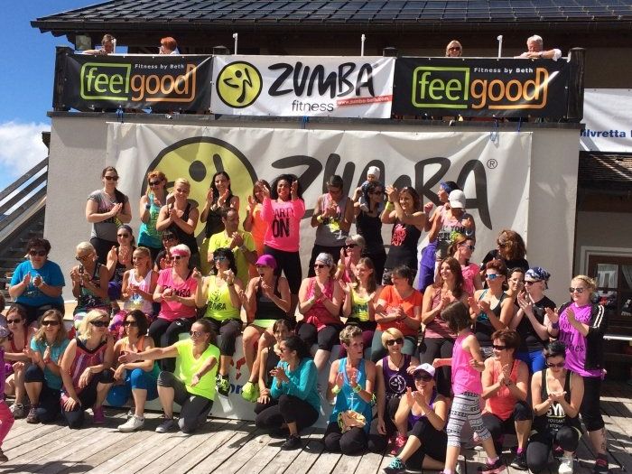 Beim Alpenzumba herrschte ausgelassene Stimmung unter den Teilnehmern Beim Alpenzumba herrschte ausgelassene Stimmung unter den Teilnehmern