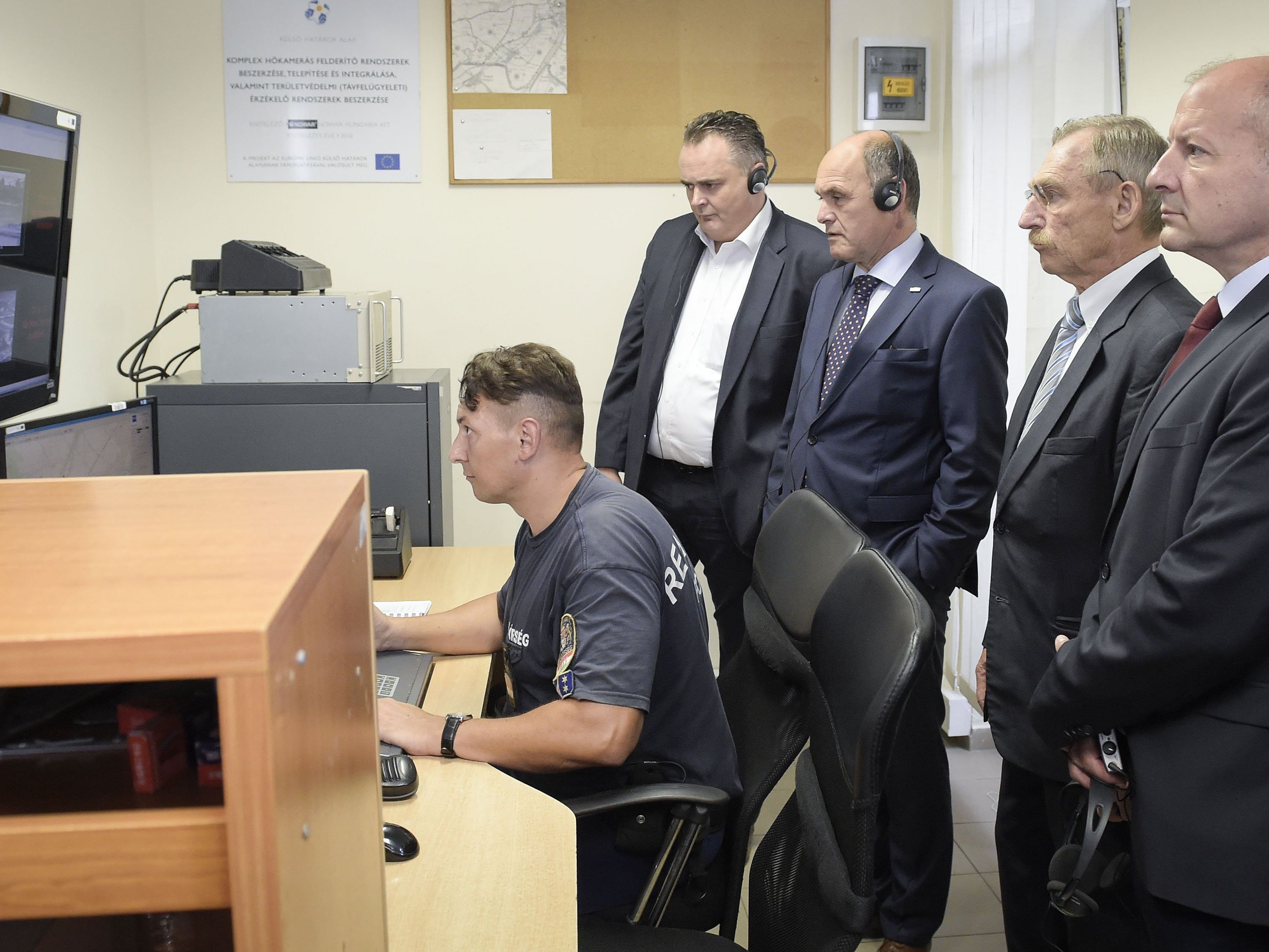 Innenminister Sobotka und Verteidigungsminister Doskozil trafen sich mit ihren ungarischen Amtskollegen Innenminister Sobotka und Verteidigungsminister Doskozil trafen sich mit ihren ungarischen Amtskollegen