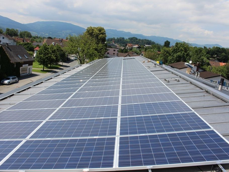 Die neue Photovoltaikanlage auf dem Dach der DorfMitte Die neue Photovoltaikanlage auf dem Dach der DorfMitte