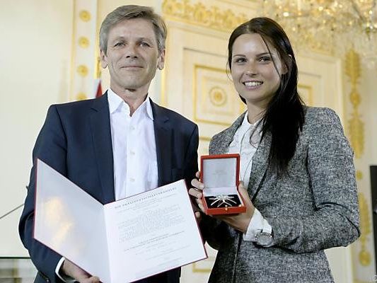 2015 wurden mehr als 1000 Personen geehrt 2015 wurden mehr als 1000 Personen geehrt