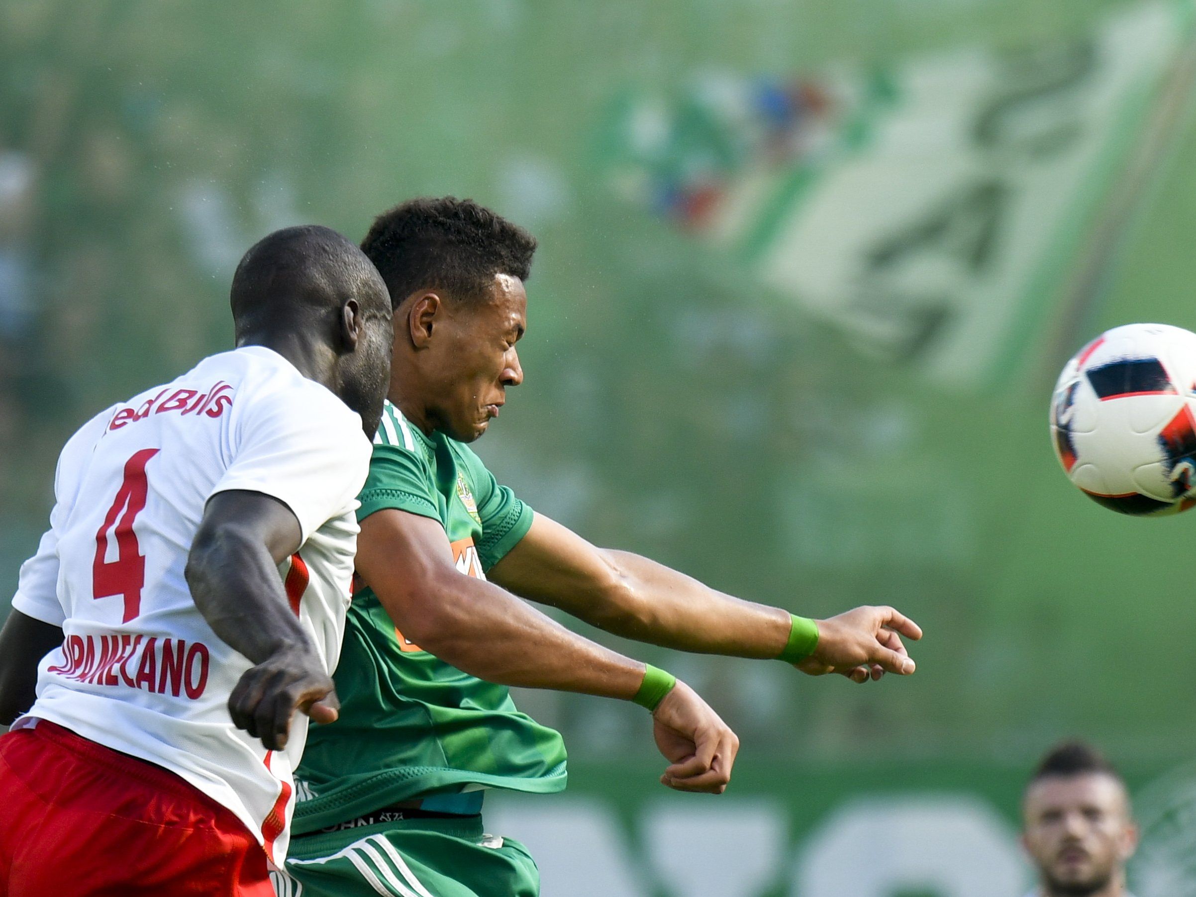 Nullnummer im großen Shclagerspiel zwischen Rapid Wien und Red Bull Salzburg. Nullnummer im großen Shclagerspiel zwischen Rapid Wien und Red Bull Salzburg.