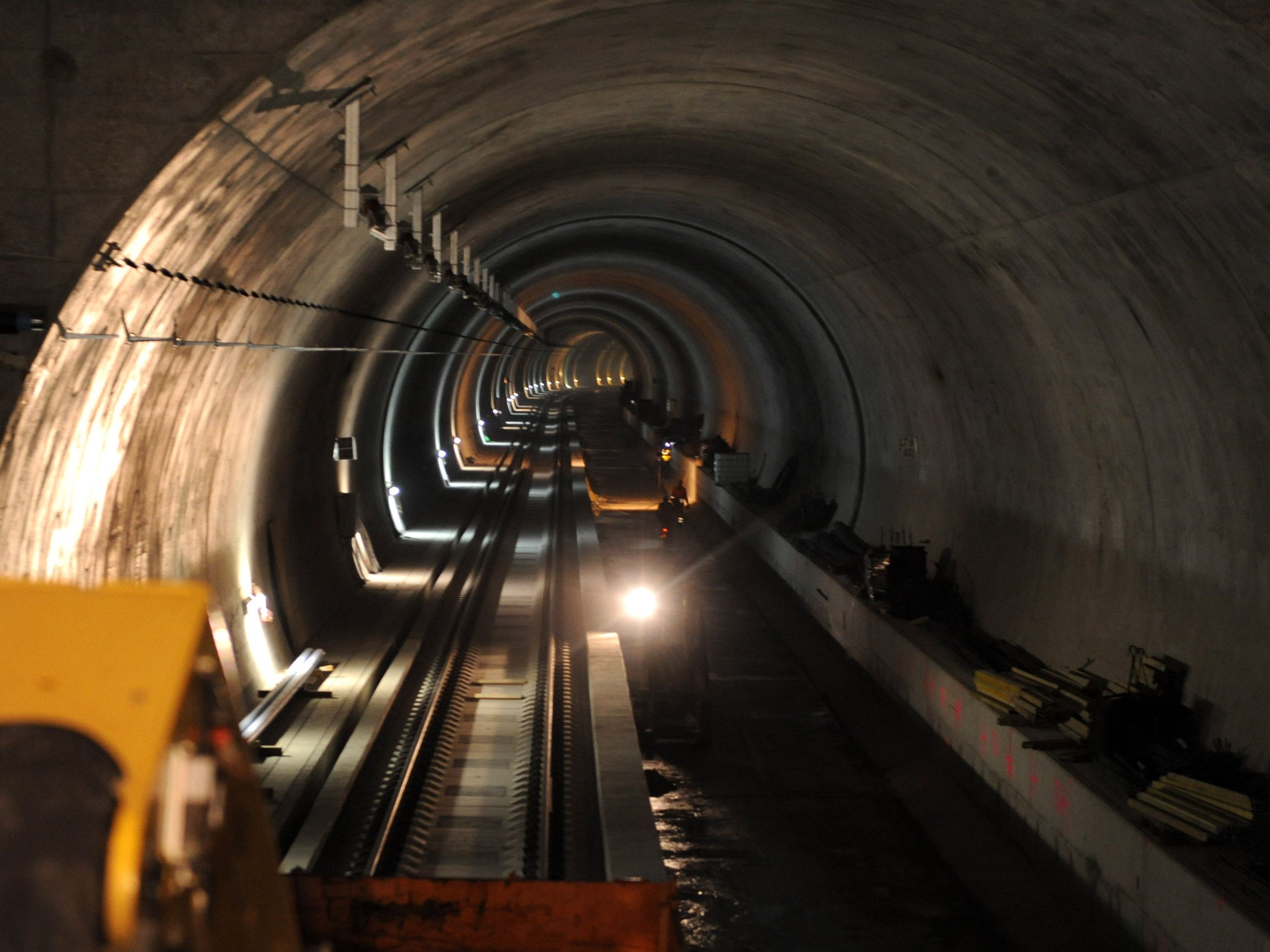 Rekordverdächtige Ermittlungsdauer nach einem Arbeitsunfall im Lainzertunnel 2008. Rekordverdächtige Ermittlungsdauer nach einem Arbeitsunfall im Lainzertunnel 2008.