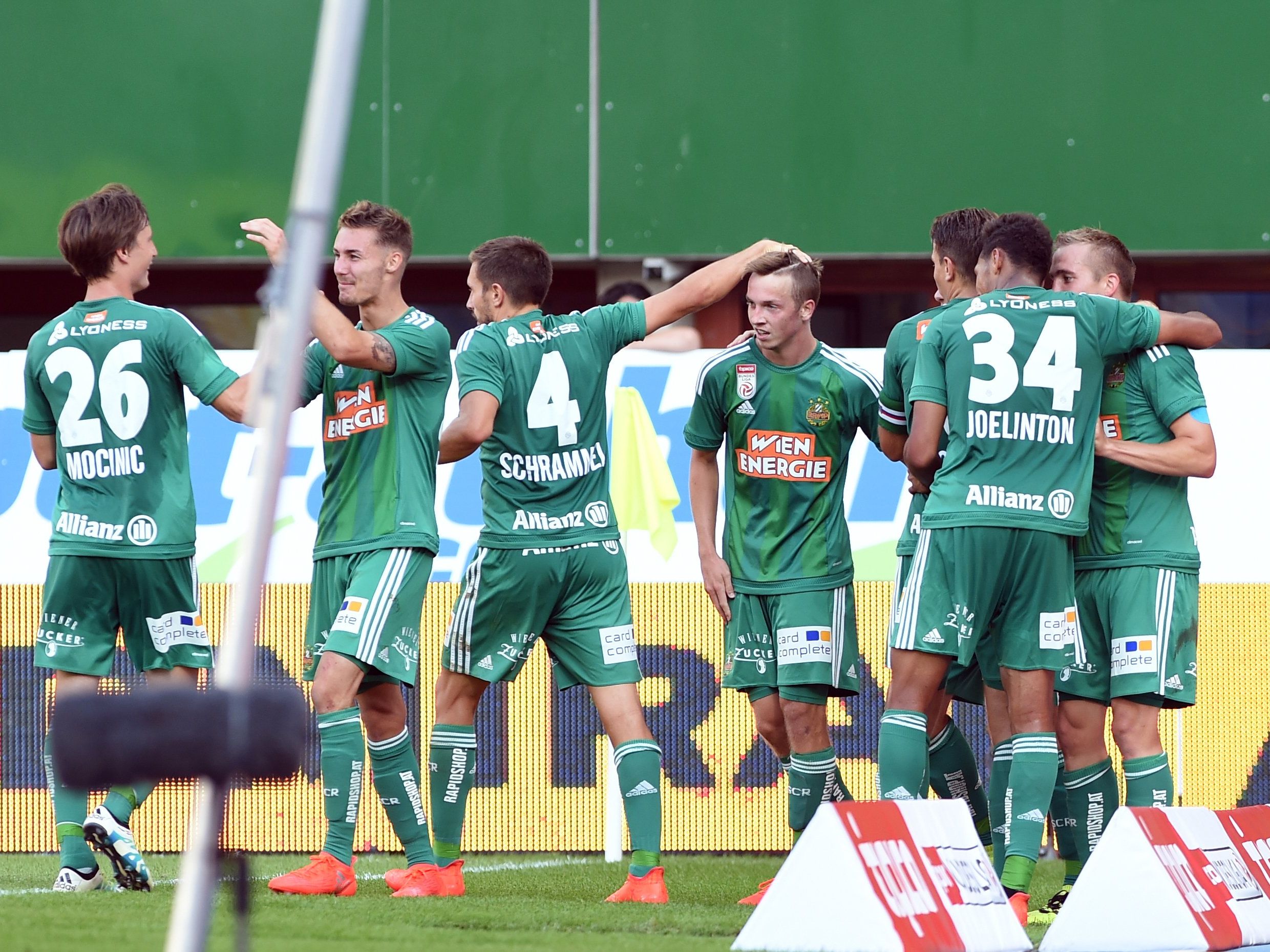 LIVE-Ticker zum Spiel Rapid Wien gegen Red Bull Salzburg ab 16.30 Uhr. LIVE-Ticker zum Spiel Rapid Wien gegen Red Bull Salzburg ab 16.30 Uhr.
