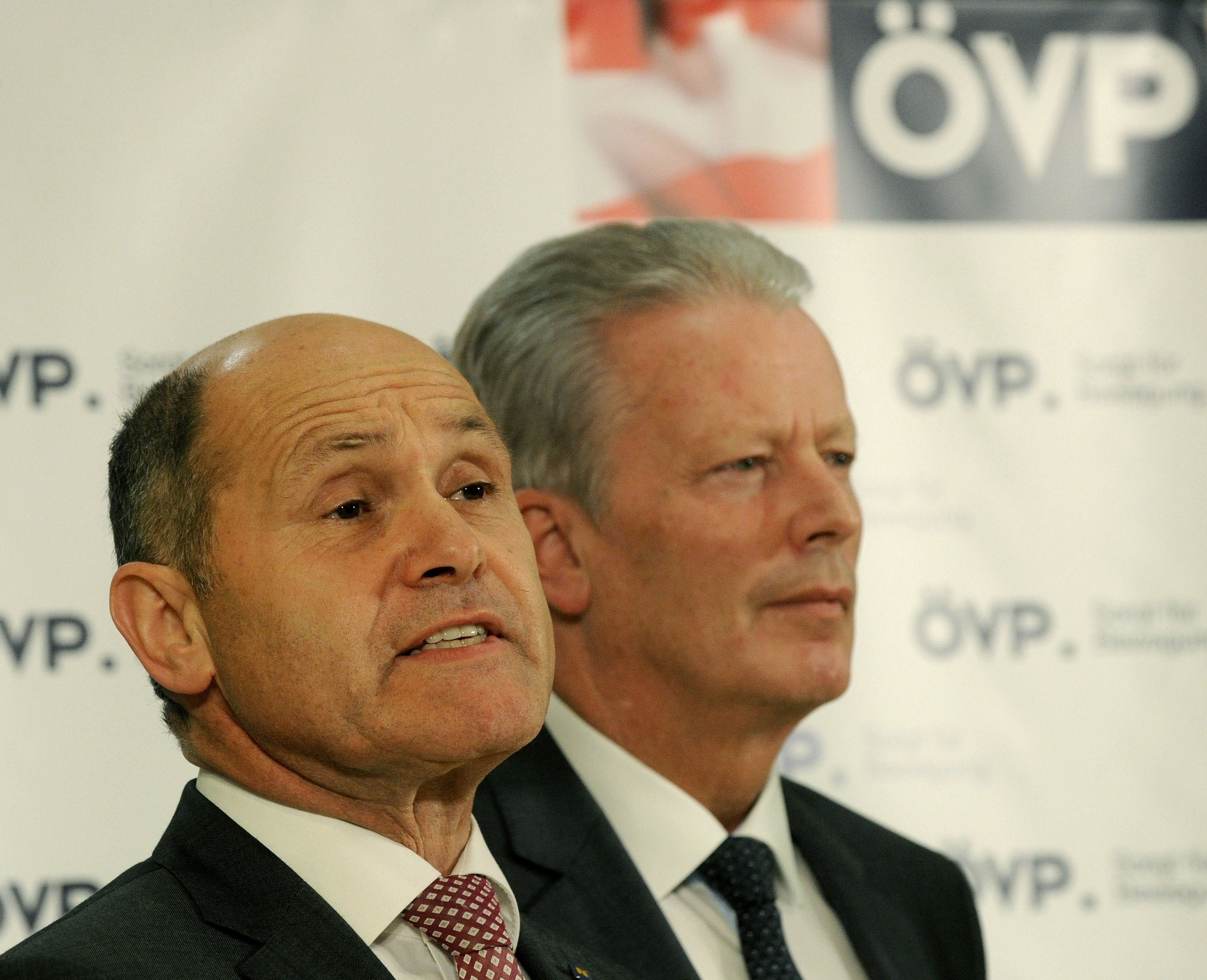 Innenminister Wolfgang Sobotka (l.) und Vizekanzler Reinhold Mitterlehner. Innenminister Wolfgang Sobotka (l.) und Vizekanzler Reinhold Mitterlehner.
