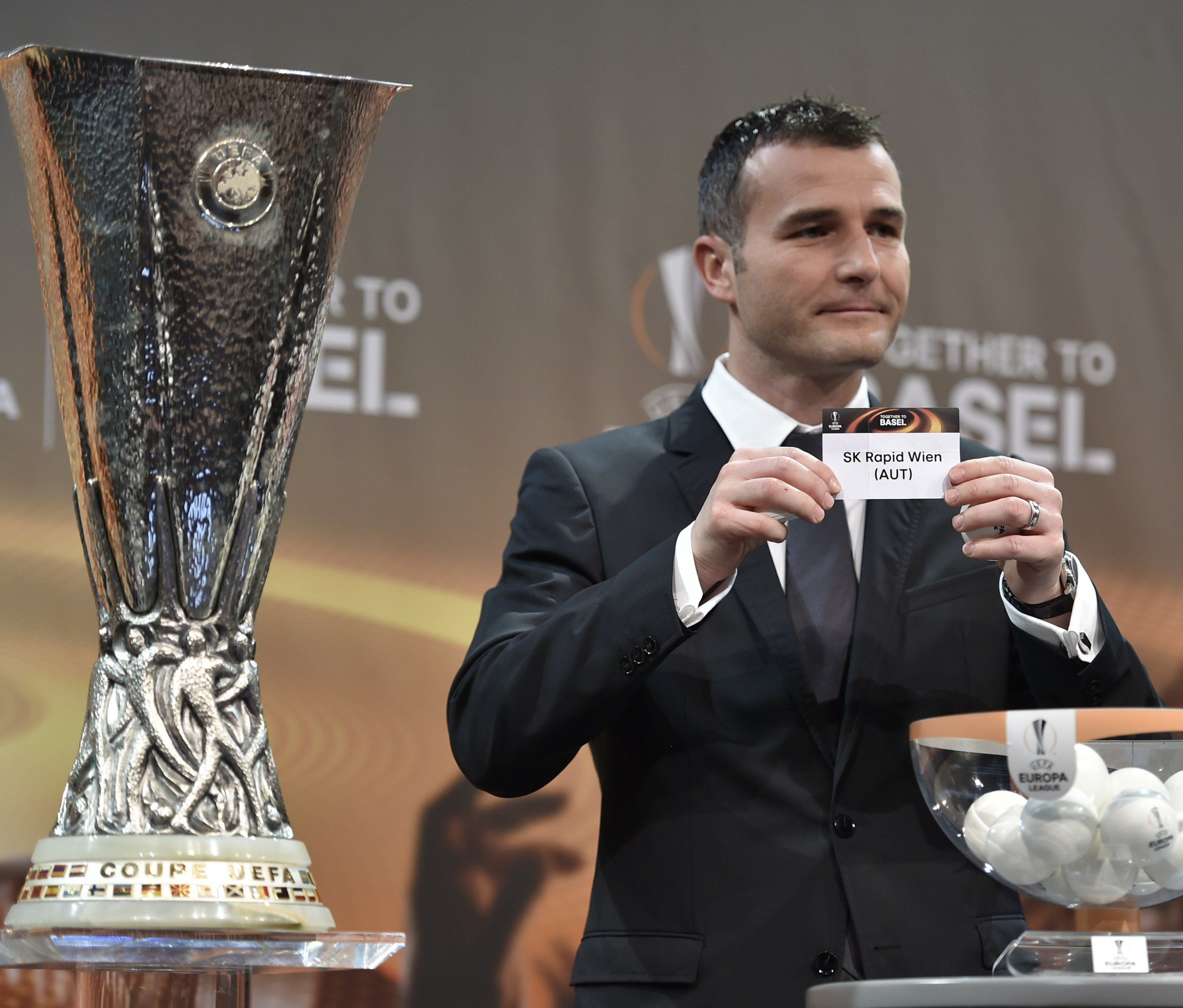 LIVE-Ticker zum Auslosung der Europa League-Gruppenphase mit Austria, Rapid, Salzburg. LIVE-Ticker zum Auslosung der Europa League-Gruppenphase mit Austria, Rapid, Salzburg.