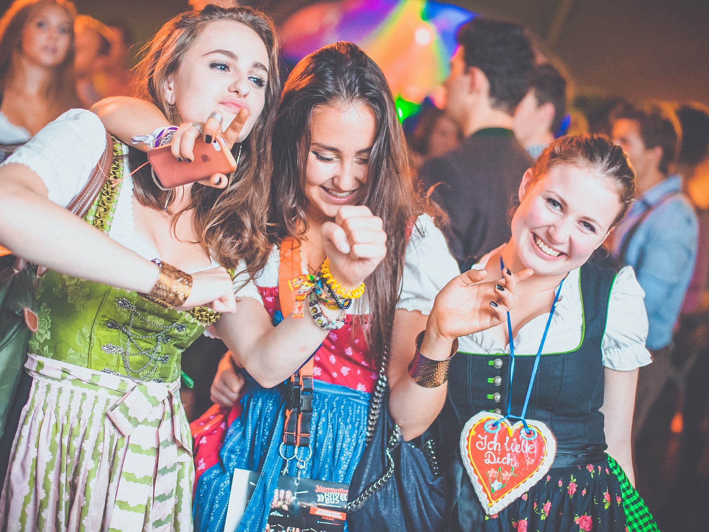 Am 19. und 20. August wird im Klub Kattus der Neustifter Kirtag bei der Afterparty gefeiert. Am 19. und 20. August wird im Klub Kattus der Neustifter Kirtag bei der Afterparty gefeiert.