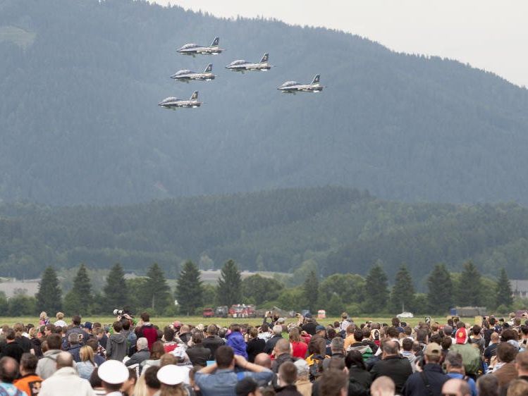 Tolle Flugshows warten auf die Besucher.