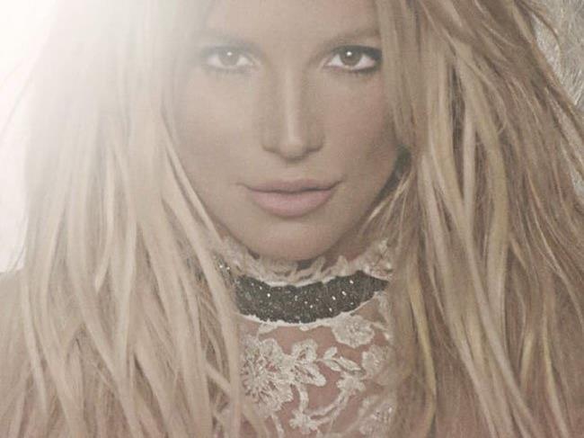 Britney Spears mit "Glory" - ab 26. August im Handel.