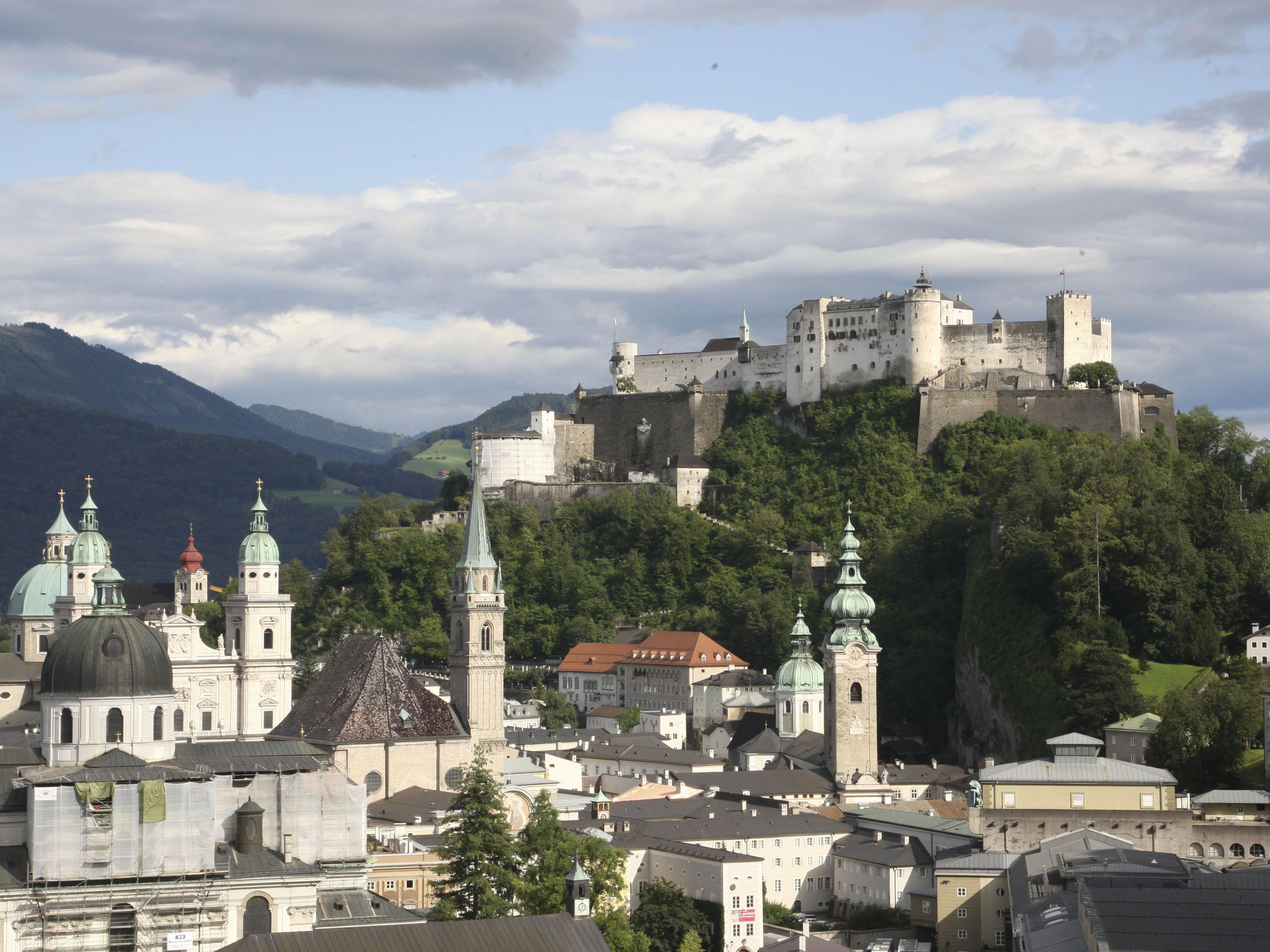 In der Stadt Salzburg leben die meisten Menschen im Bundesland.